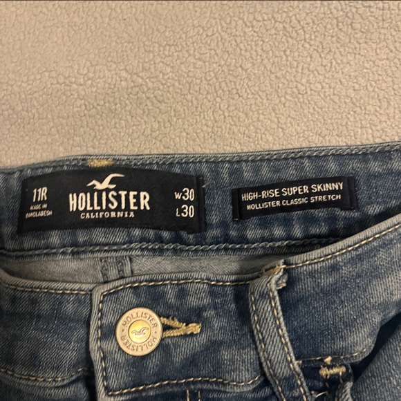 High Rise Super Skinny - Picture 2 of 5